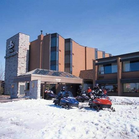 Hotels Gouverneur Rimouski Exterior photo